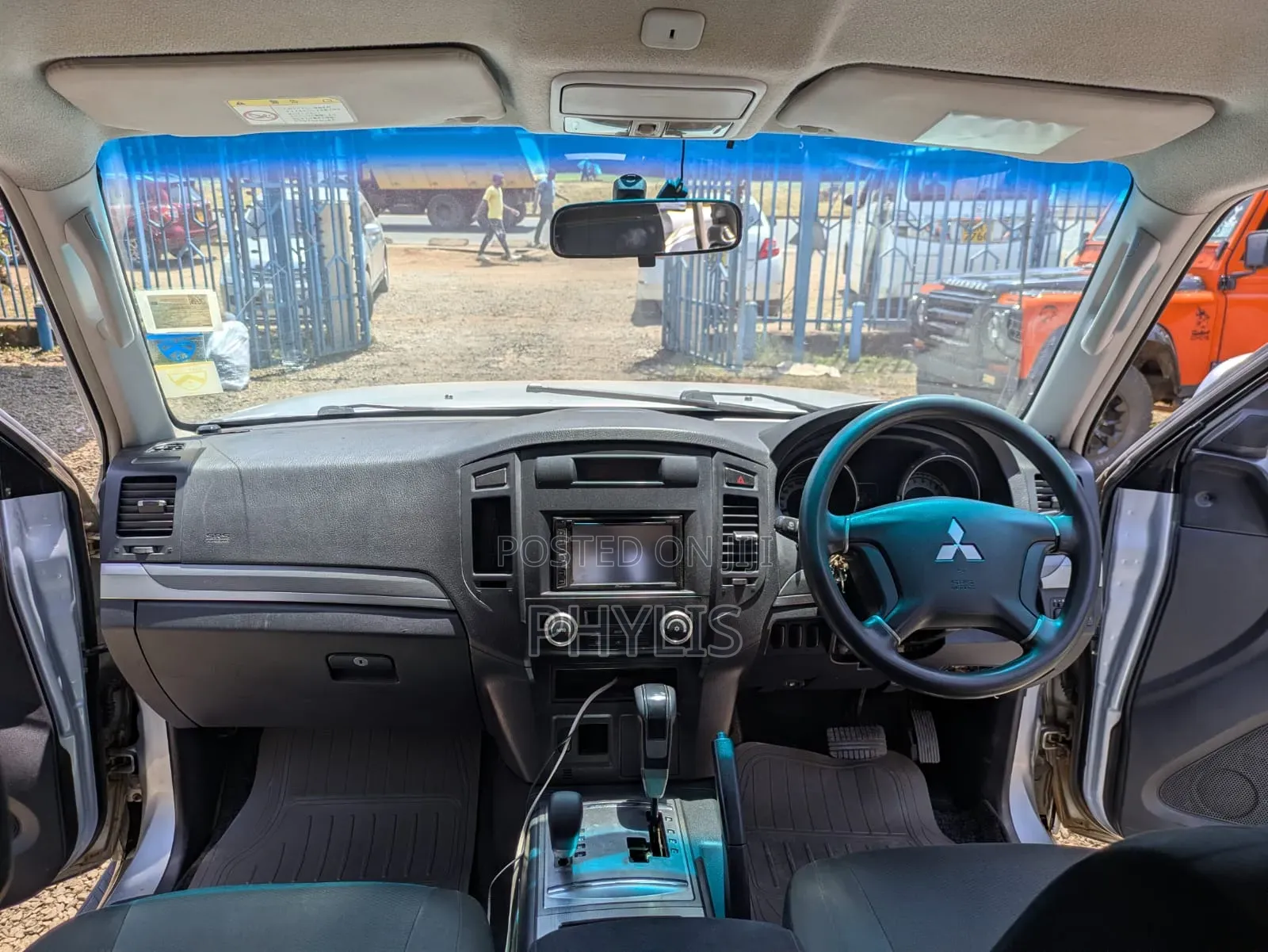 Mitsubishi Pajero 2009 Silver