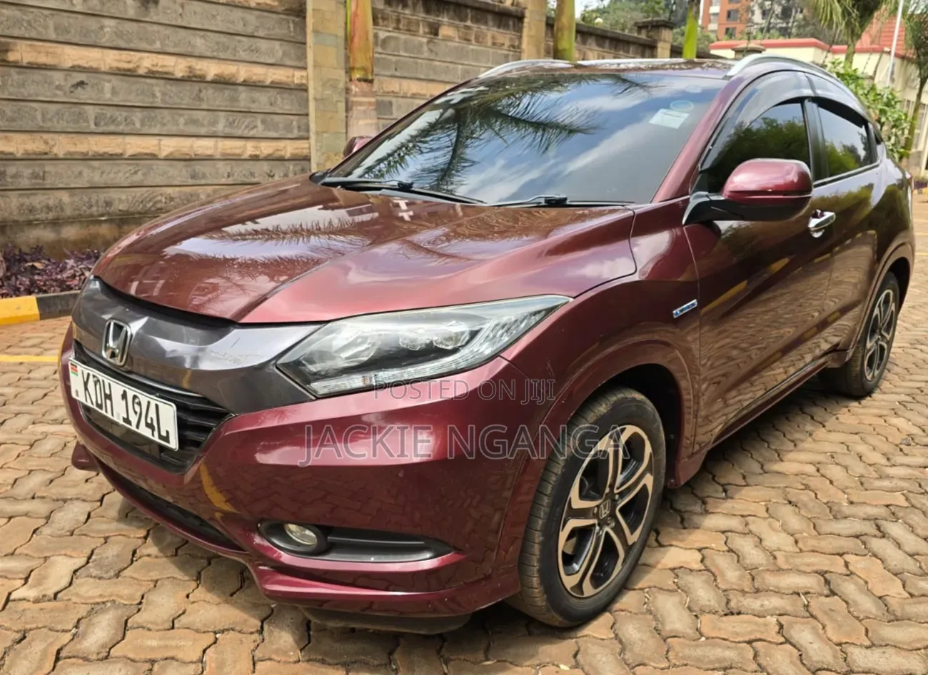Honda Vezel 2015 Maroon