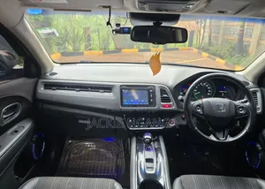 Honda Vezel 2015 Maroon