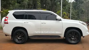Toyota Land Cruiser Prado 2010 White