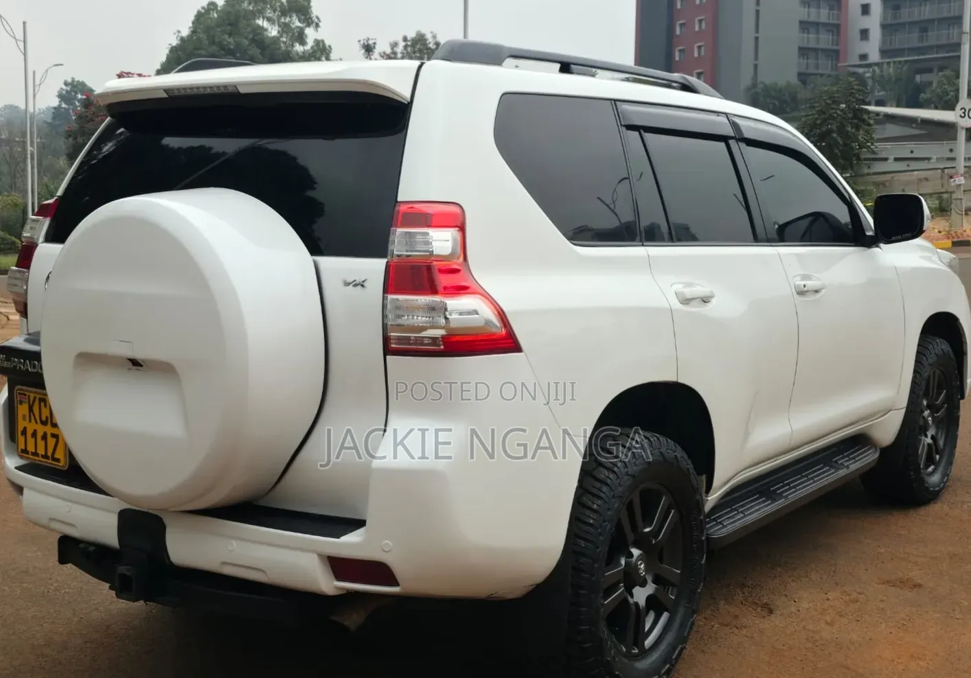 Toyota Land Cruiser Prado 2010 White