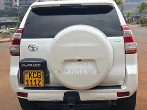 Toyota Land Cruiser Prado 2010 White