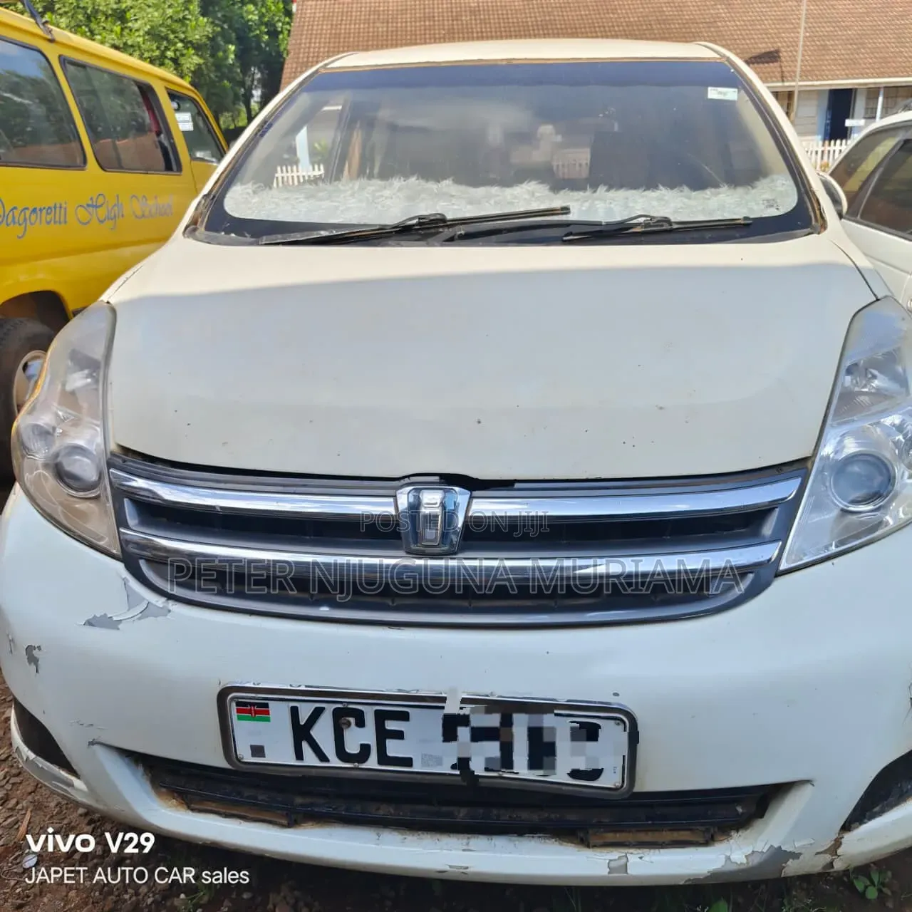 Toyota ISIS 2008 White