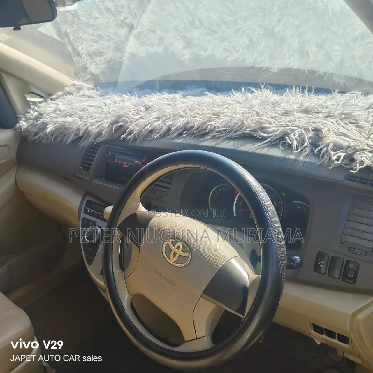 Toyota ISIS 2008 White
