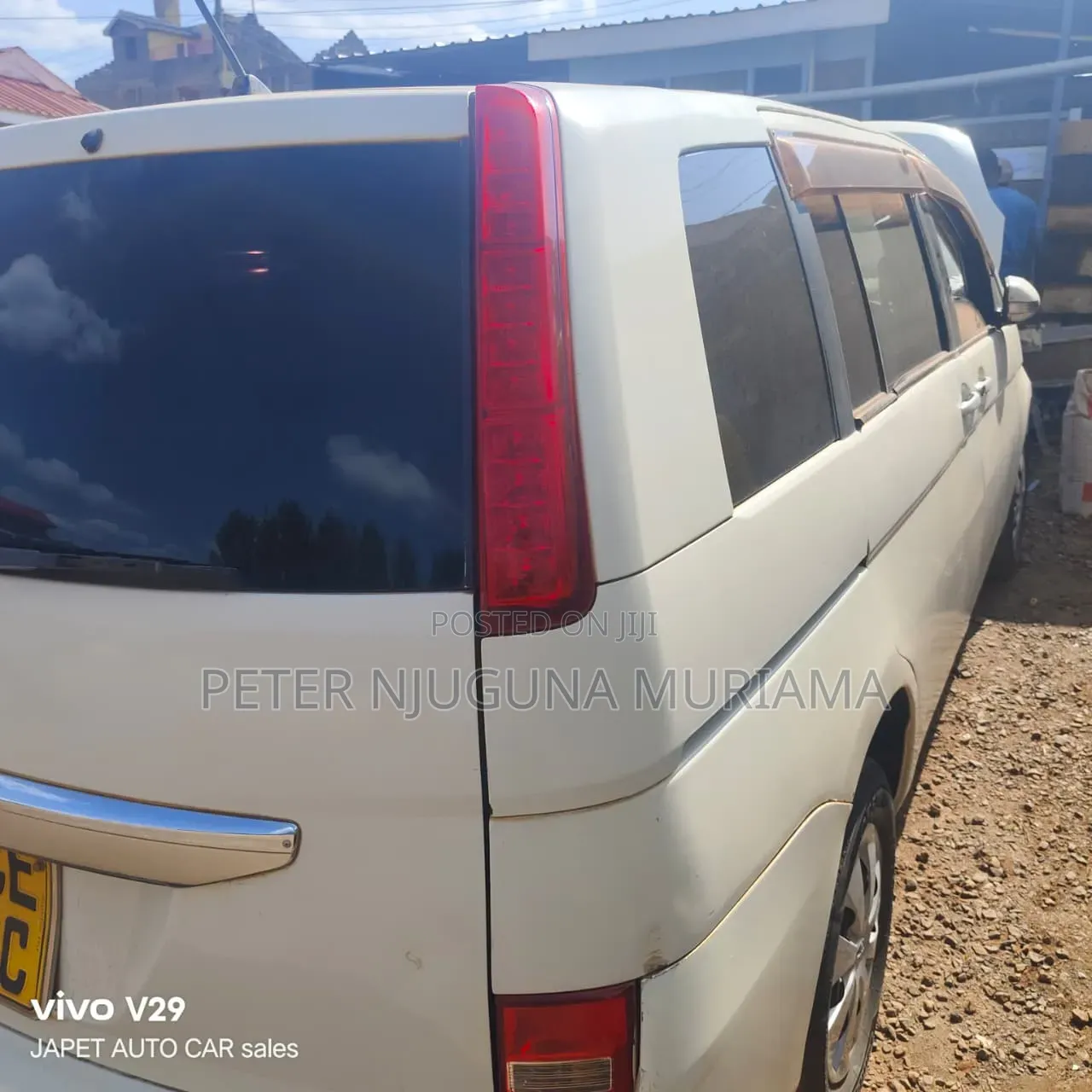 Toyota ISIS 2008 White