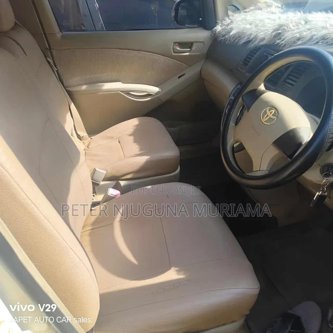 Toyota ISIS 2008 White
