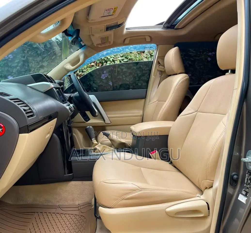 Toyota Land Cruiser Prado 2014 Silver