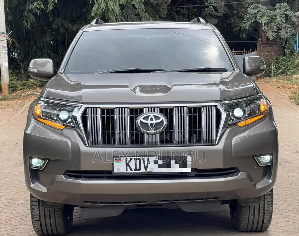 Toyota Land Cruiser Prado 2014 Silver