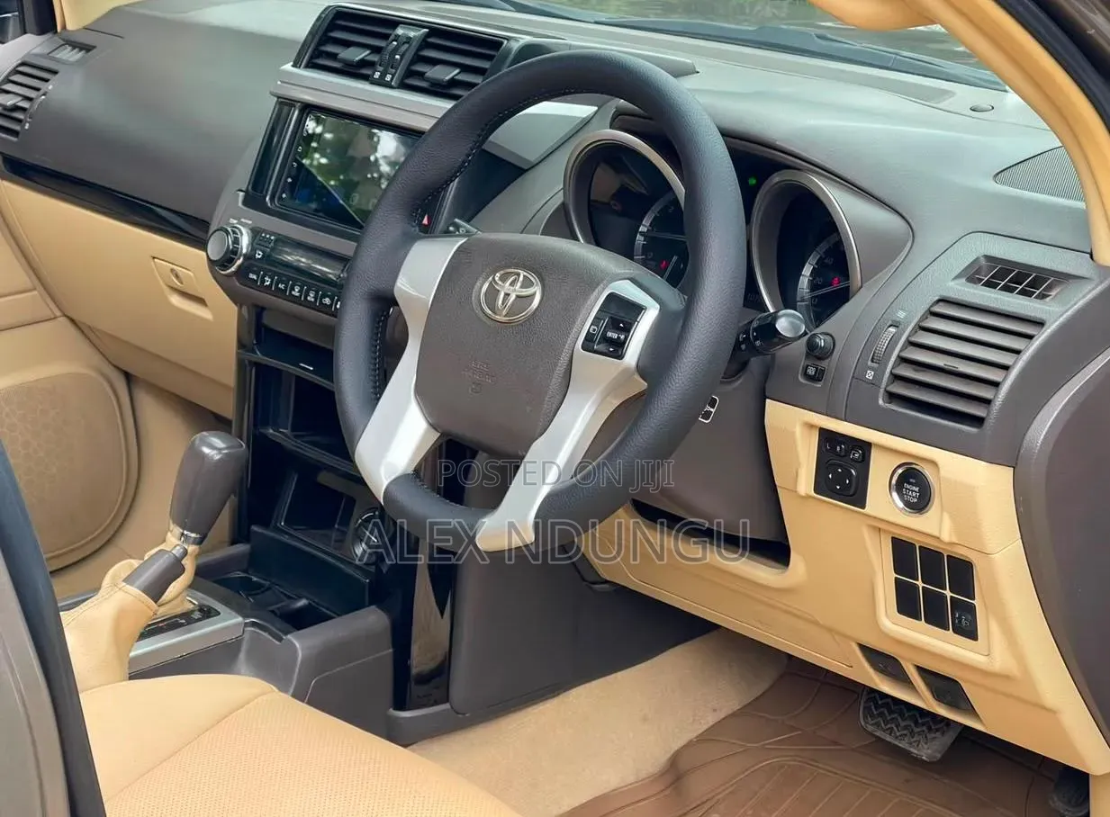 Toyota Land Cruiser Prado 2014 Silver