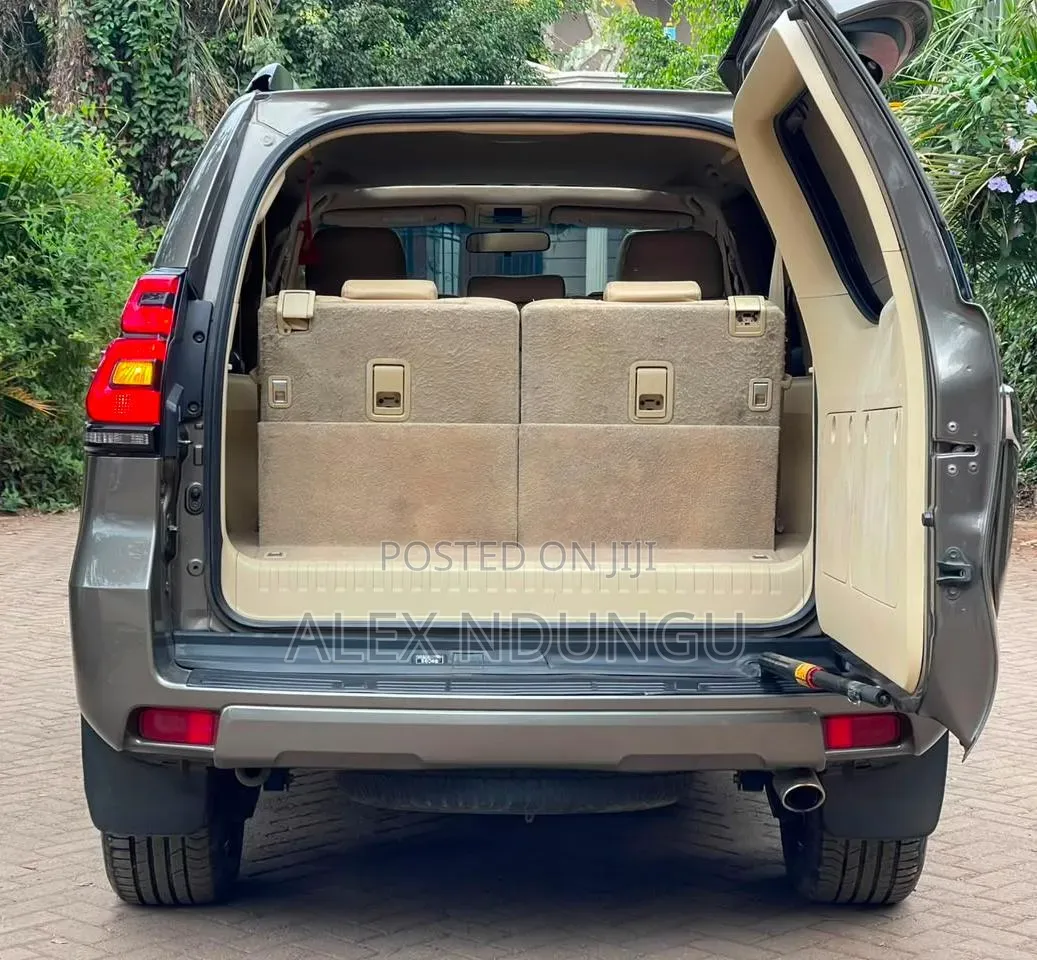 Toyota Land Cruiser Prado 2014 Silver