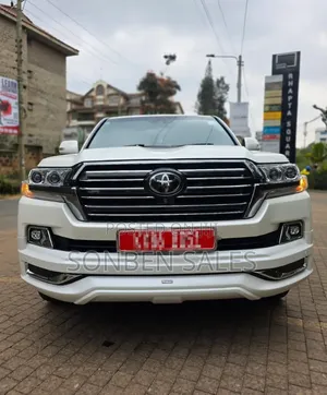Toyota Land Cruiser 4.6 V8 ZX 2018 White
