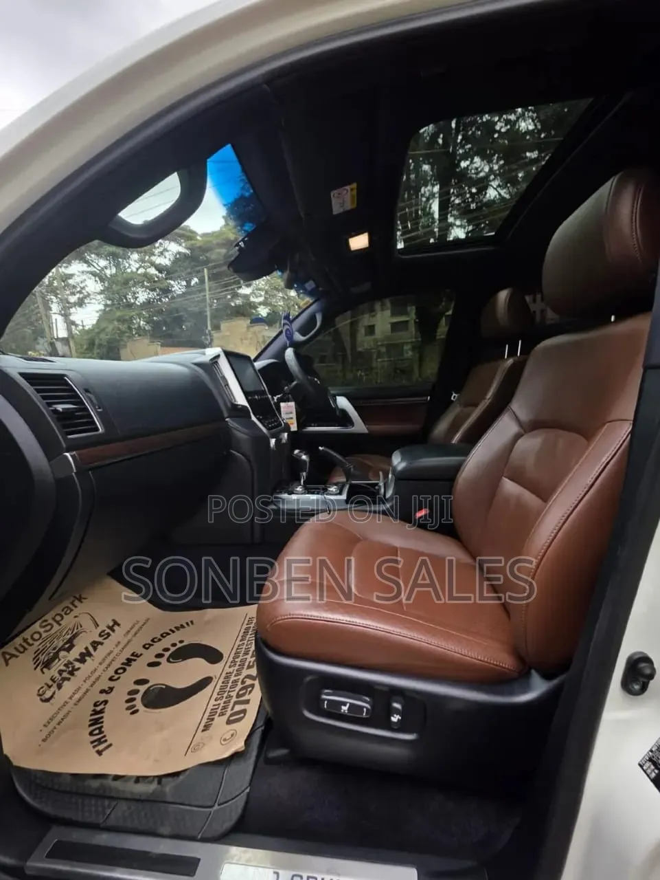 Toyota Land Cruiser 4.6 V8 ZX 2018 White