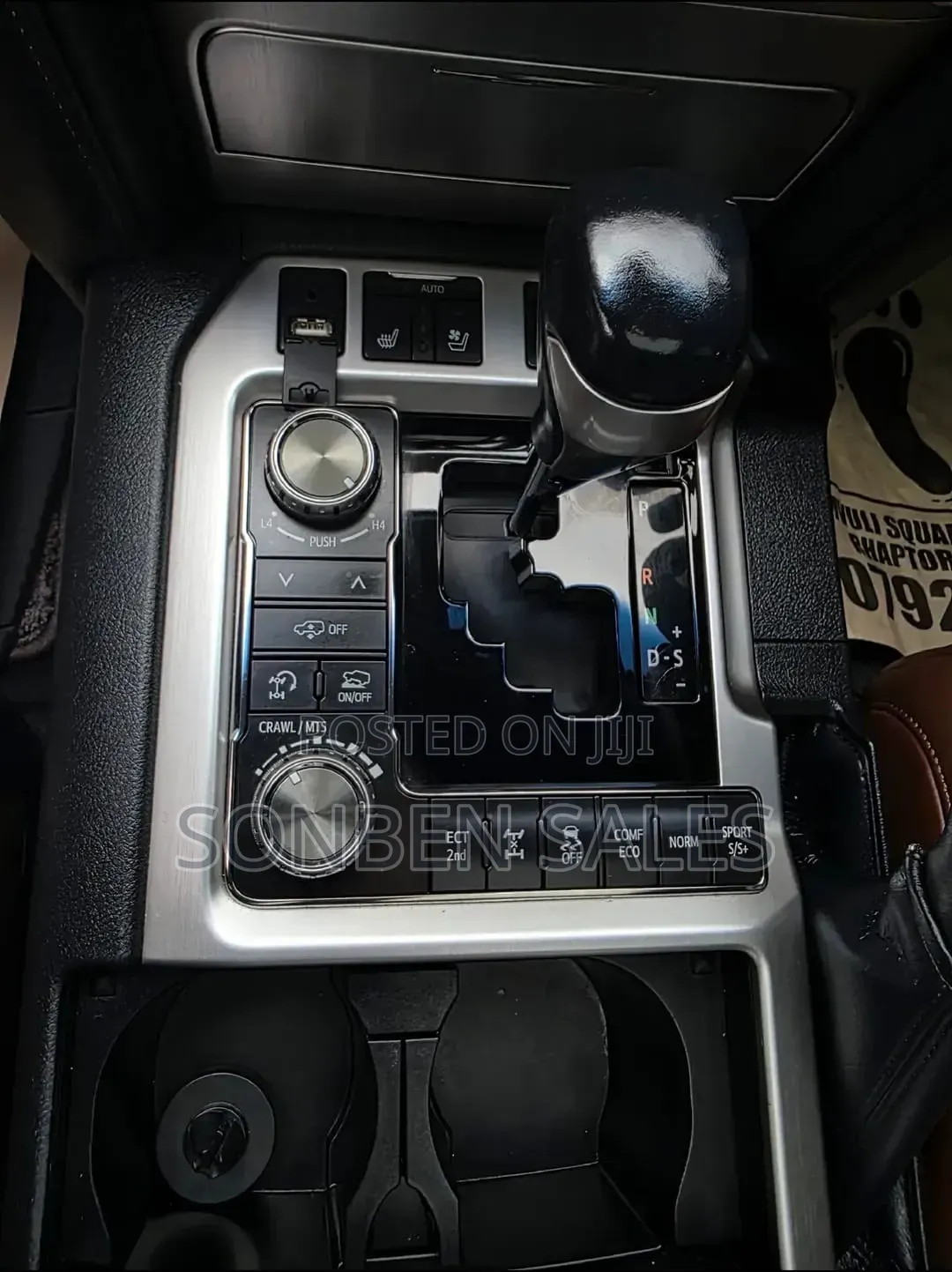 Toyota Land Cruiser 4.6 V8 ZX 2018 White