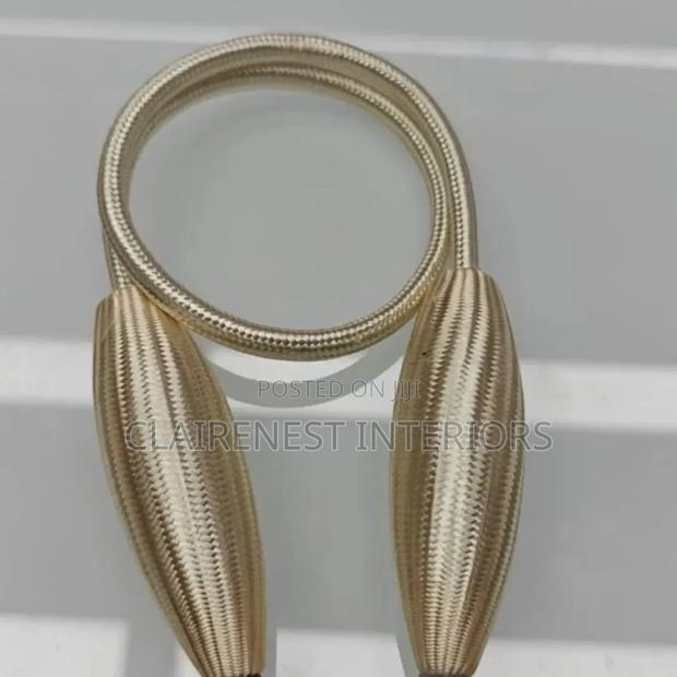 Keep Your Curtains Neat and Organized With Elegant Curtain Tiebacks
