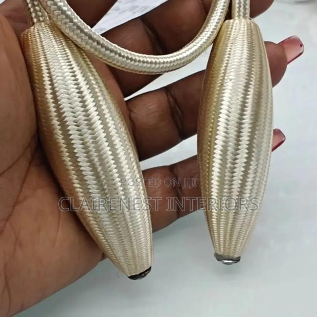 Keep Your Curtains Neat and Organized With Elegant Curtain Tiebacks - thumbnail 2