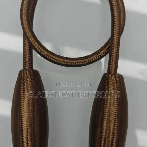 Add a Luxurious Touch to Your Windows With Curtain Holders - thumbnail 2