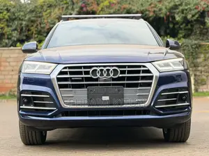 Audi Q5 2.0T Premium AWD quattro 2019 Blue