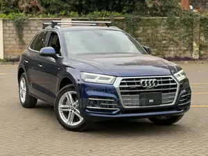 Audi Q5 2.0T Premium AWD quattro 2019 Blue