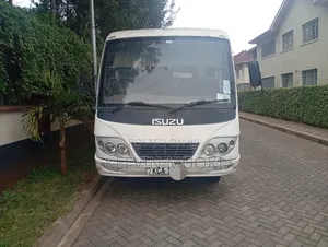Isuzu NQR 2014 White
