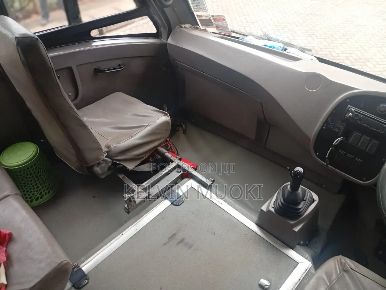 Isuzu NQR 2014 White
