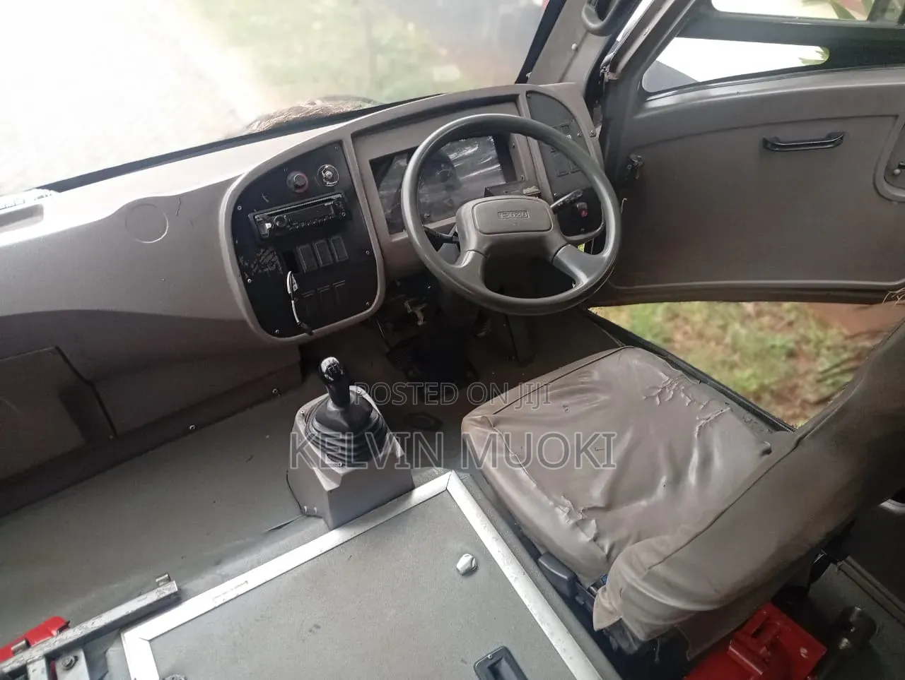 Isuzu NQR 2014 White