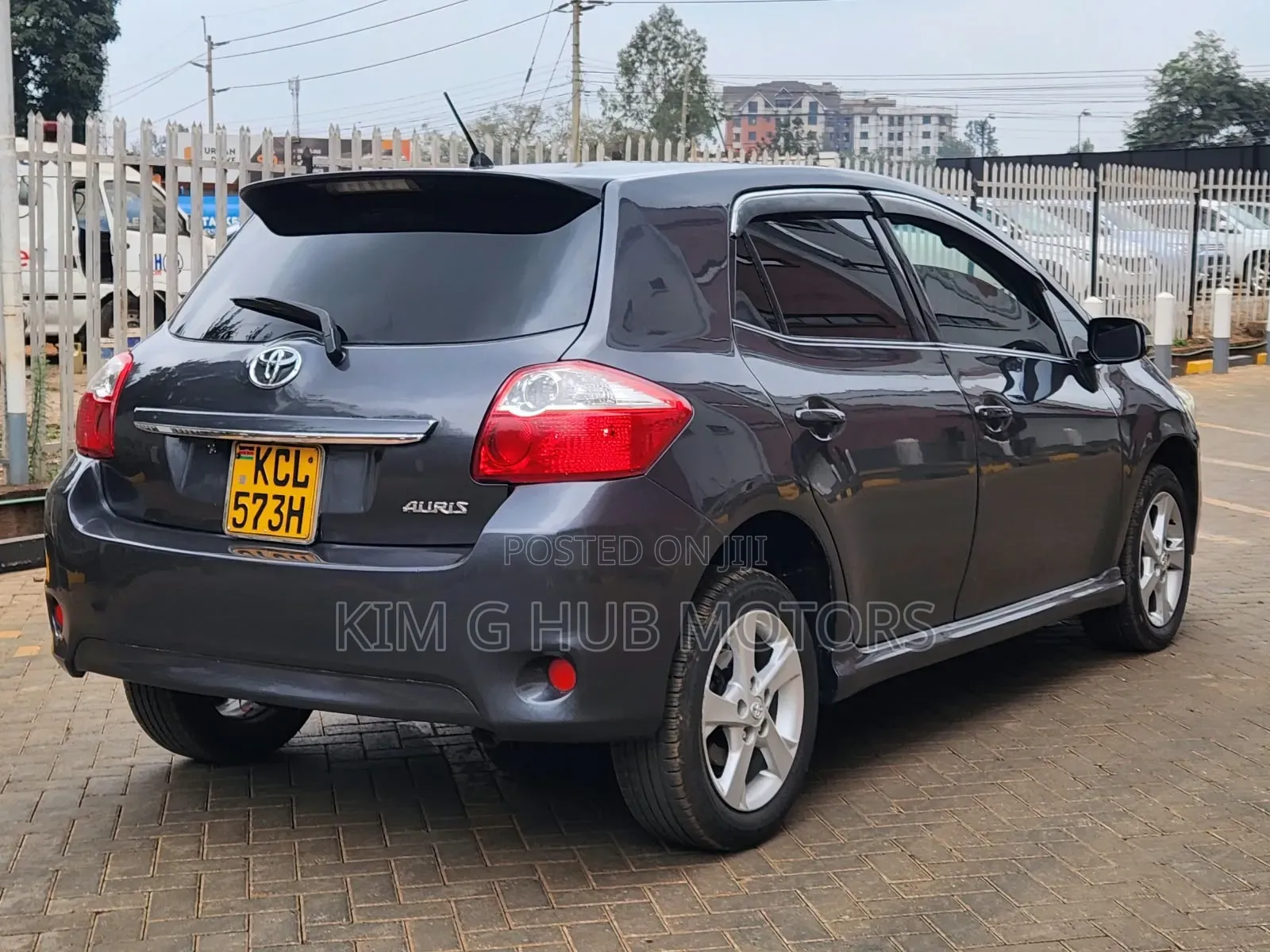 Toyota Auris 2010 Gray