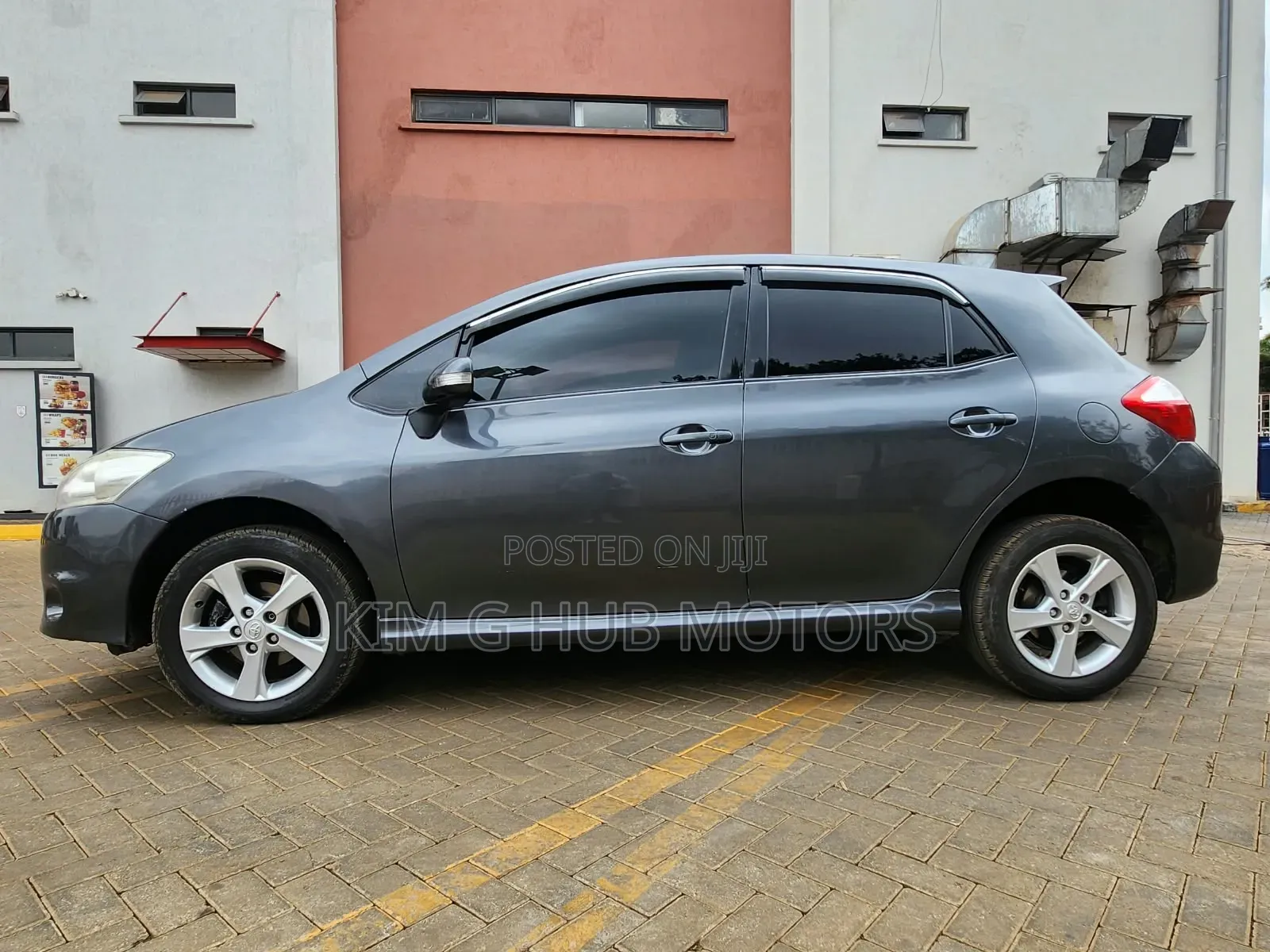 Toyota Auris 2010 Gray