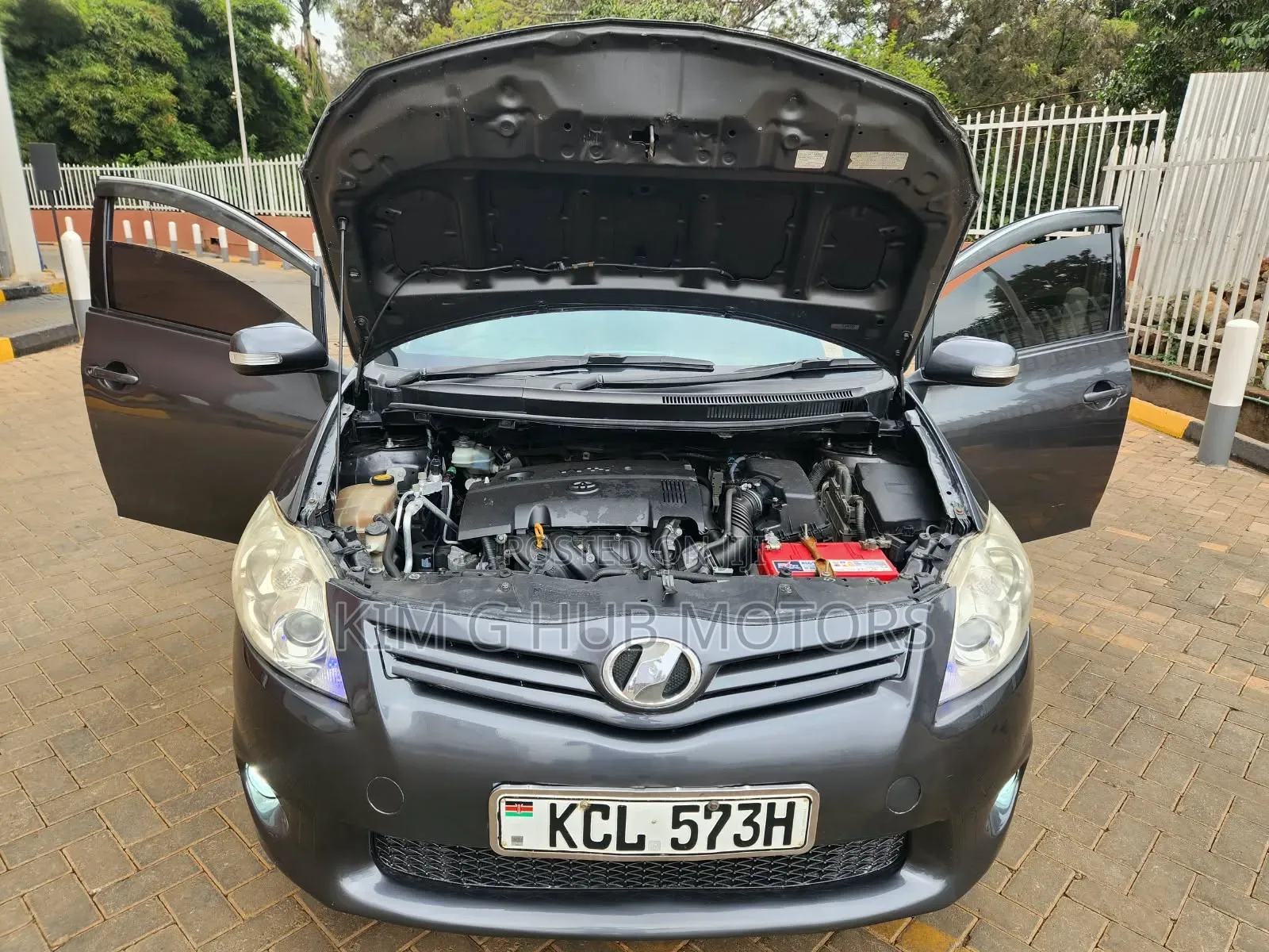Toyota Auris 2010 Gray