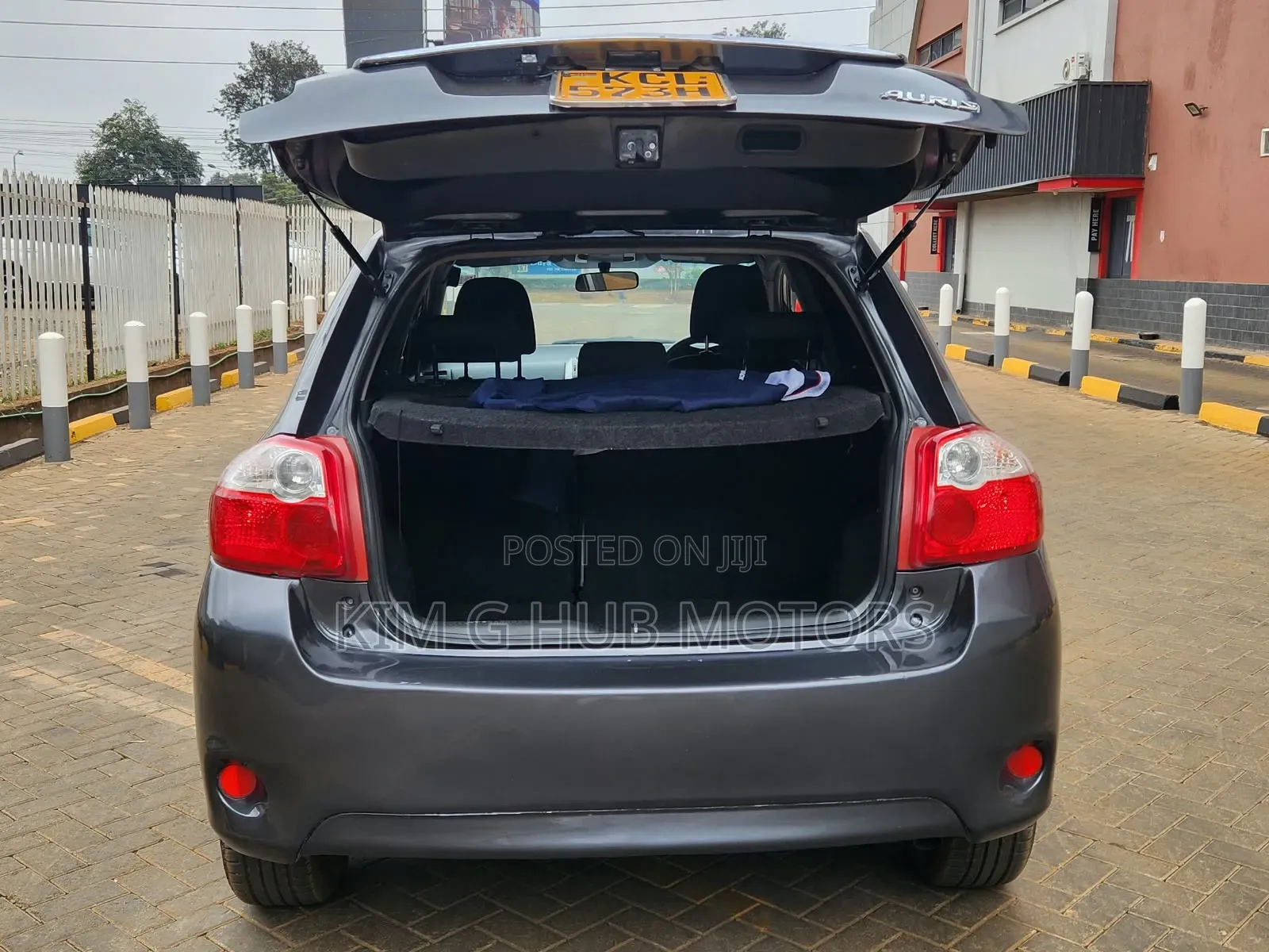 Toyota Auris 2010 Gray