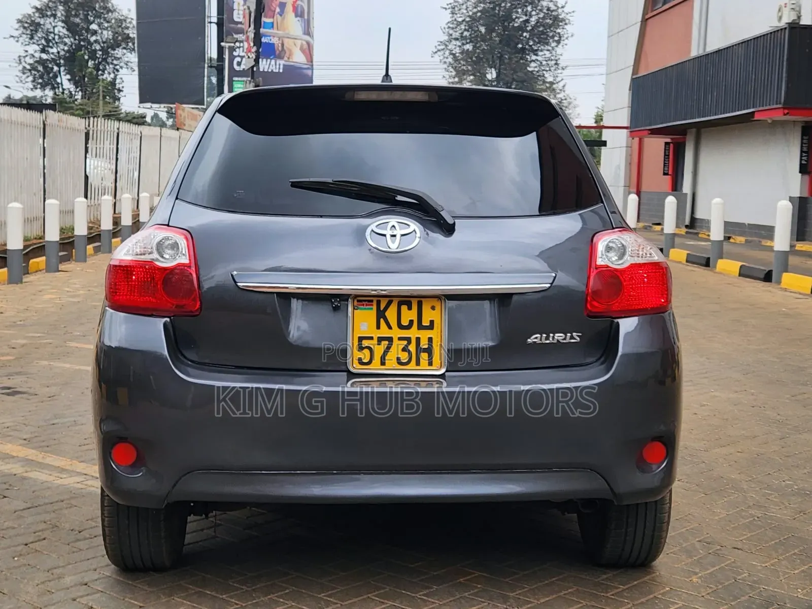 Toyota Auris 2010 Gray