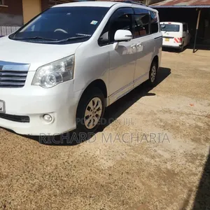 Toyota Noah 2013 White