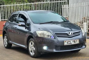 Toyota Auris 2010 Gray