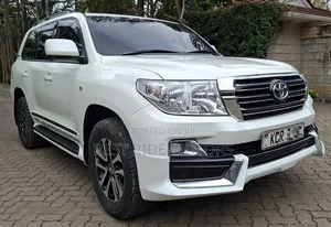 Toyota Land Cruiser 4.6 V8 ZX 2011 White
