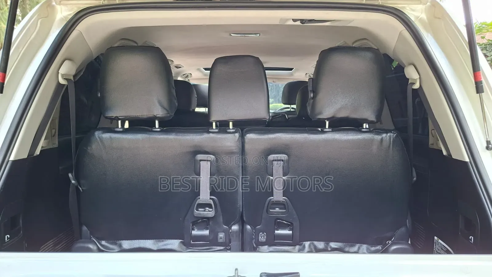 Toyota Land Cruiser 4.6 V8 ZX 2011 White