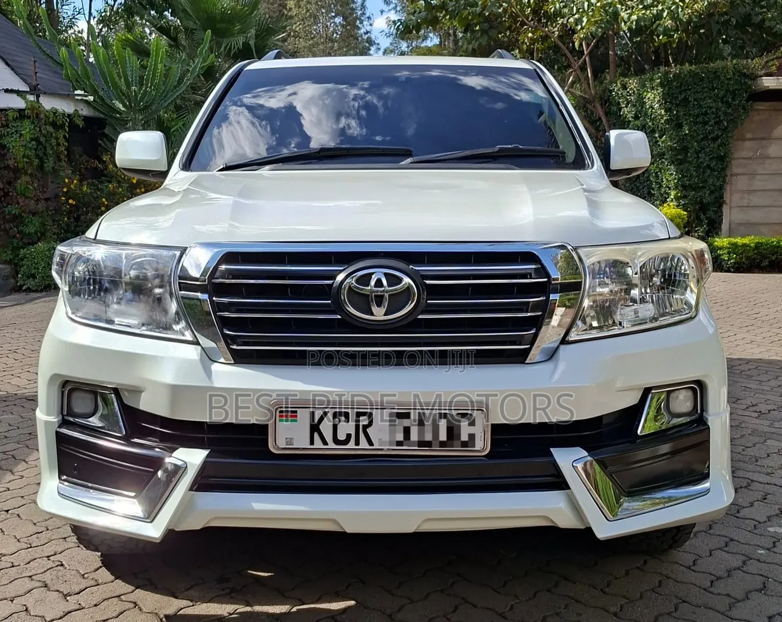 Toyota Land Cruiser 4.6 V8 ZX 2011 White