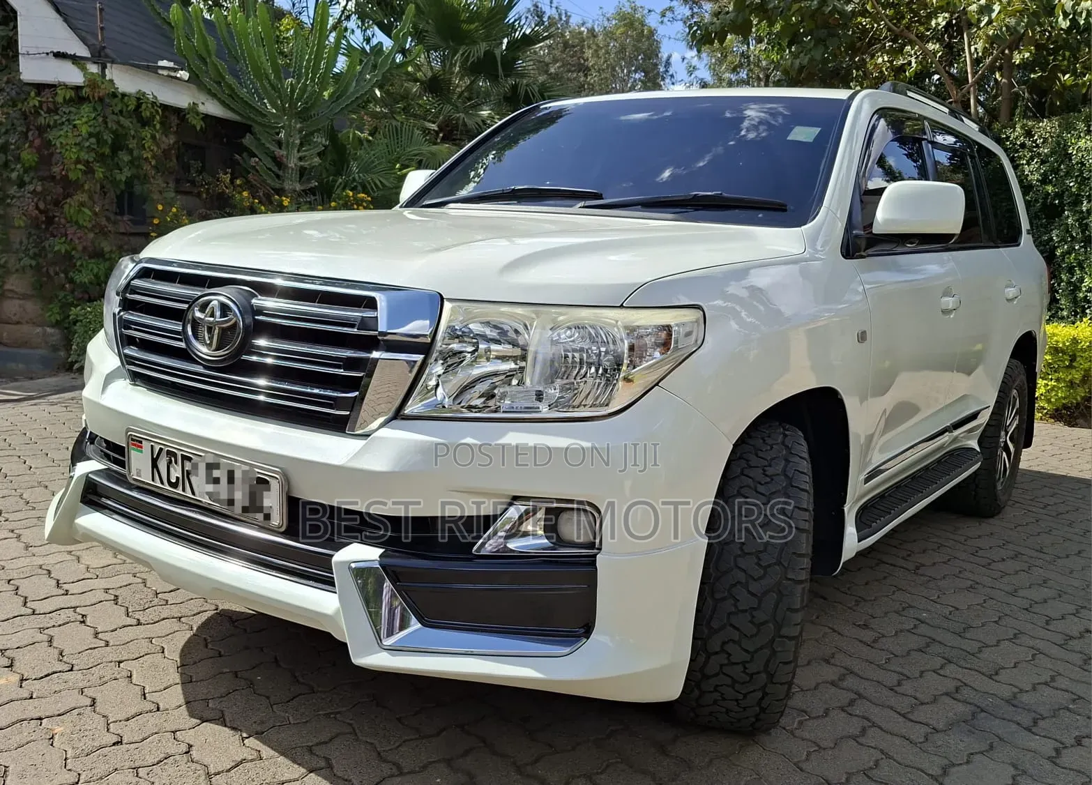 Toyota Land Cruiser 4.6 V8 ZX 2011 White
