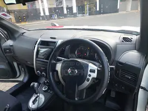 Nissan X-Trail 2011 Pearl