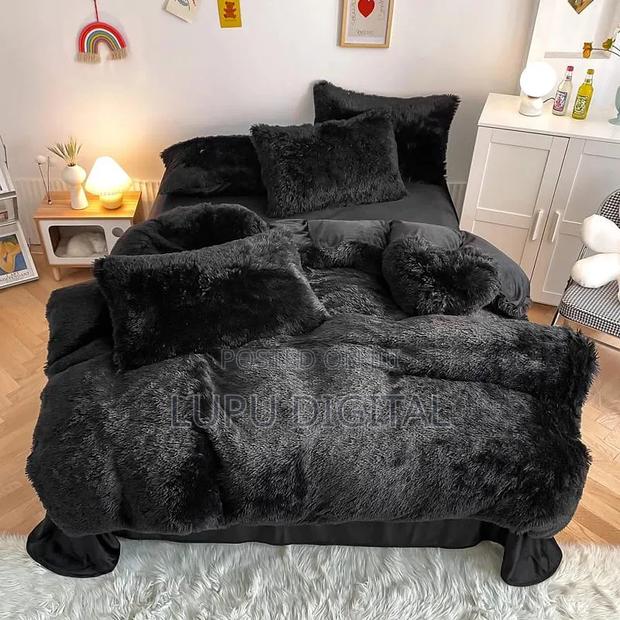 *6pc Luxury Designs Velvet Plush Fluffy Duvet Set Size:6*6/6*7