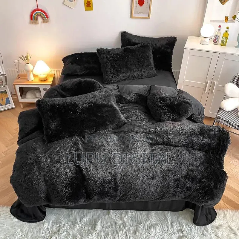 *6pc Luxury Designs Velvet Plush Fluffy Duvet Set Size:6*6/6*7