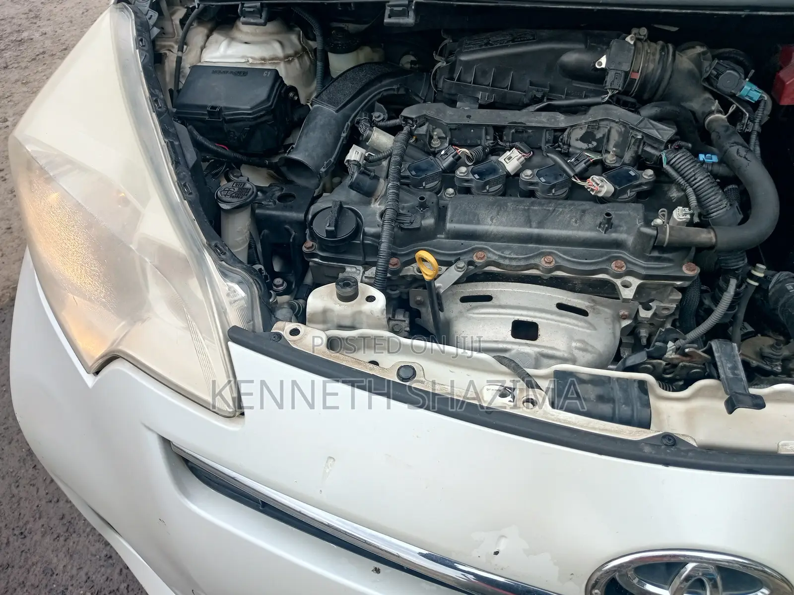 Toyota Ractis 1.3 FWD 2013 White