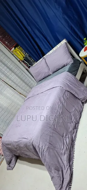*Cotton Comforter Duvets*
Size:6×7
1Duvet
2pillowcases