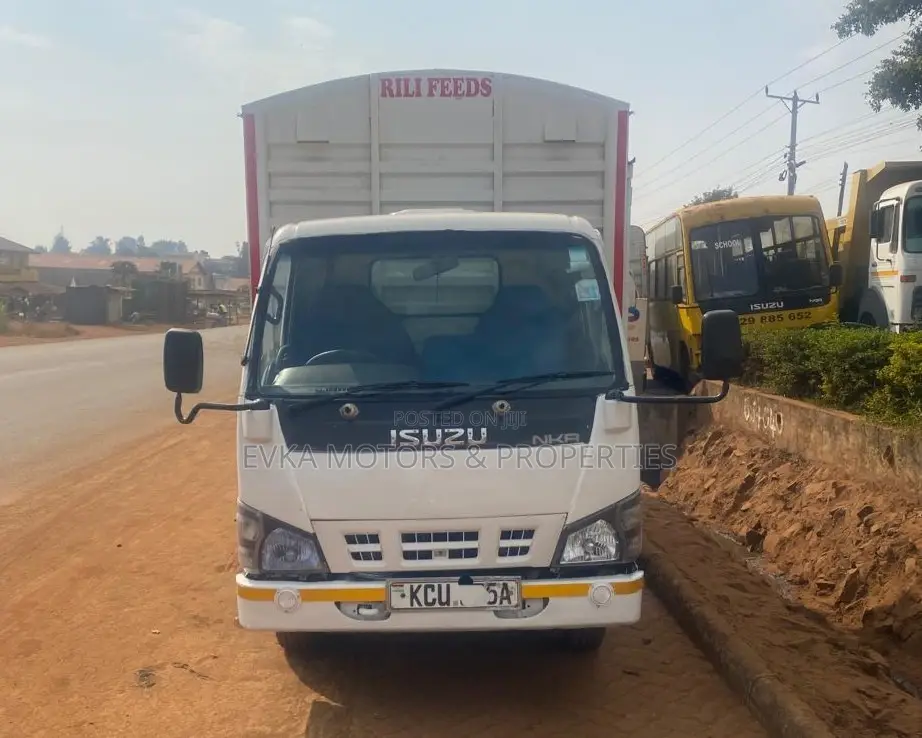 Clean NKR TRUCK YOM 2019 Low Mileage