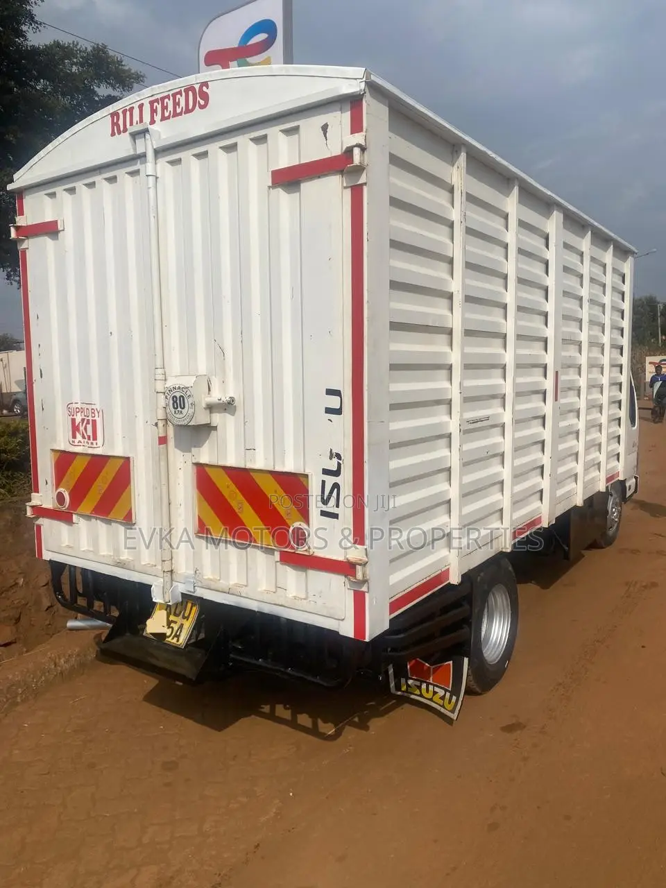 Clean NKR TRUCK YOM 2019 Low Mileage