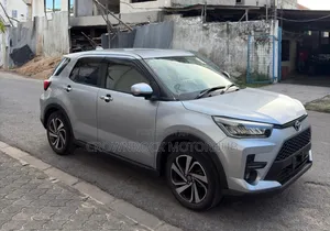 Toyota Raize 2020 Silver