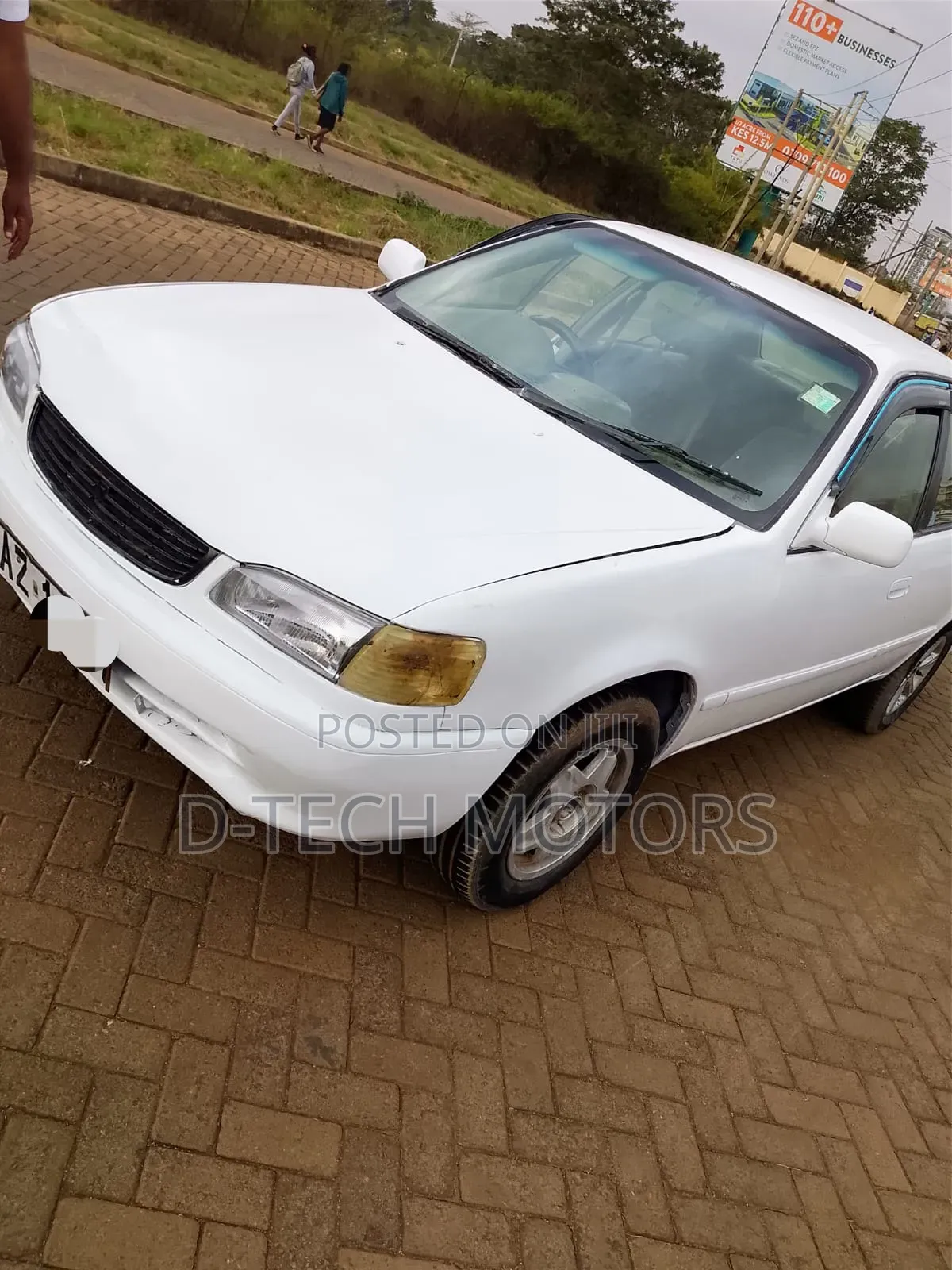 Toyota Corolla 2001 White
