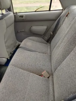 Toyota Corolla 2001 White