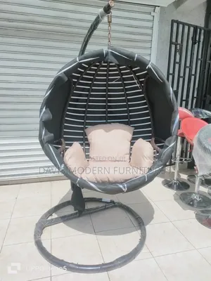 Hugging Egg Chair With Stand