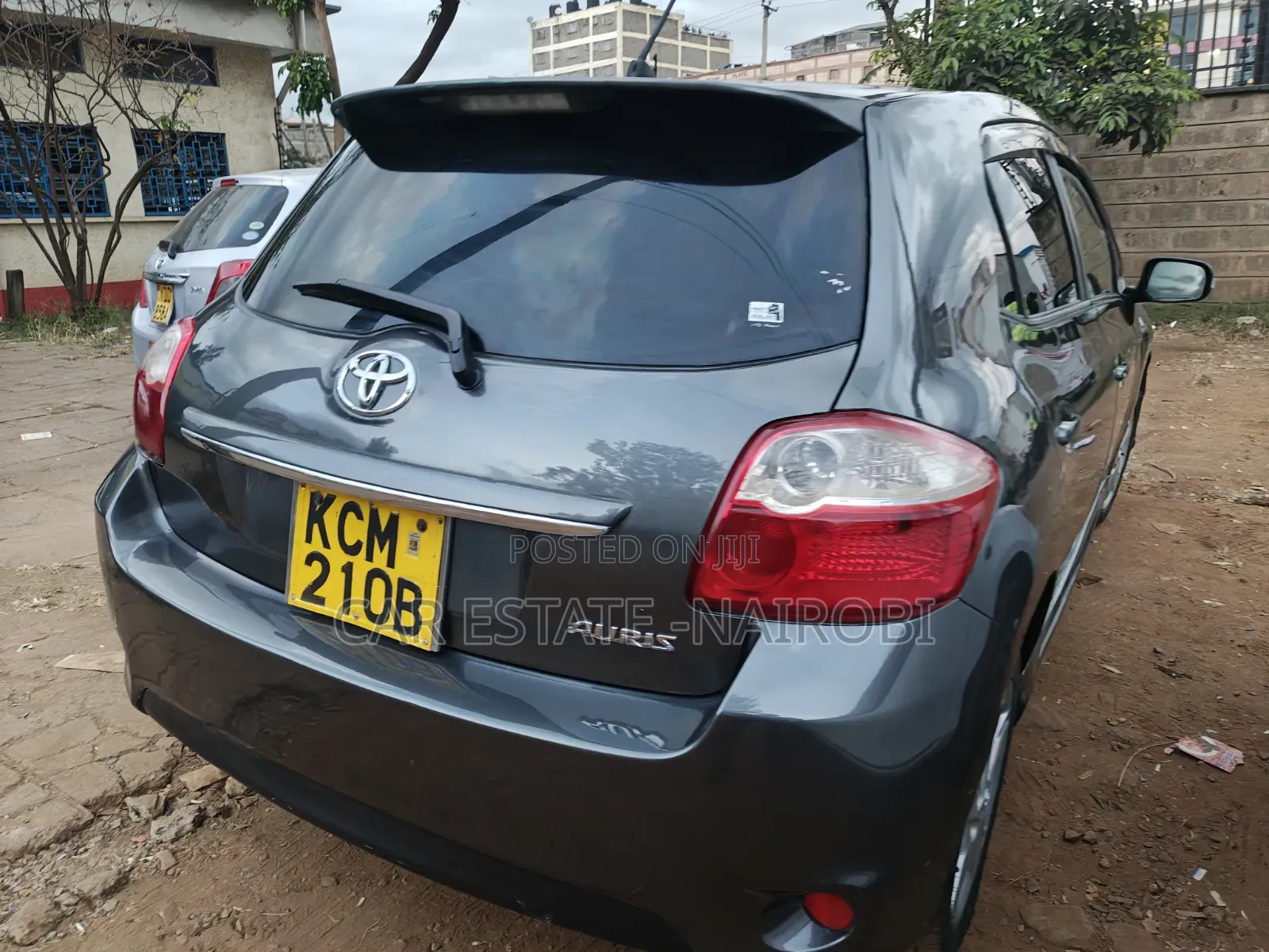 Toyota Auris 2011 Gray