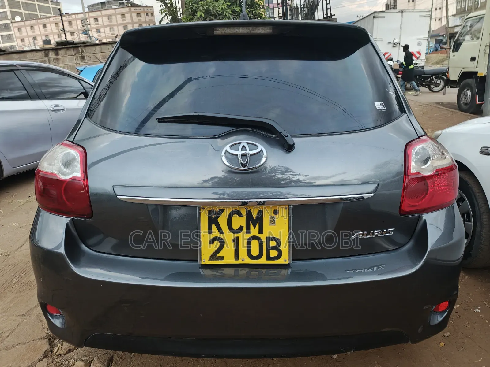 Toyota Auris 2011 Gray