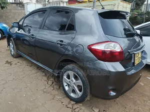 Toyota Auris 2011 Gray